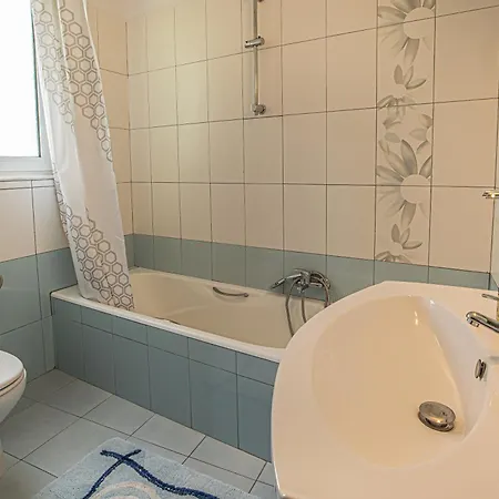 Апартаменты Tasos House Кремасти